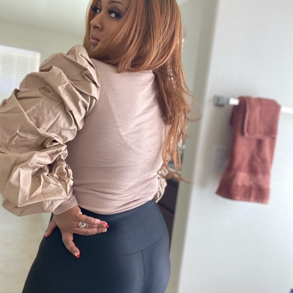 PUFFED SLEEVE SWEATER NEW w|o TAGs - Picture 5 of 5